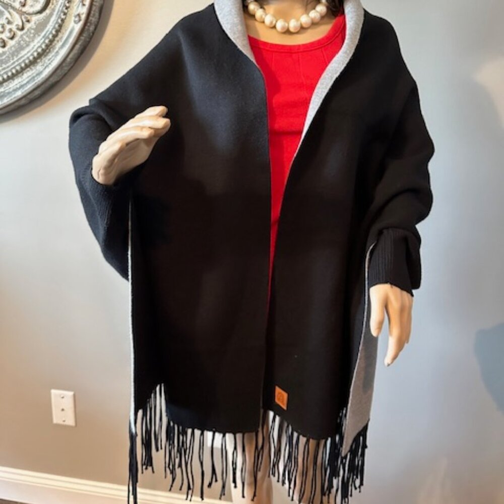 NWOT BLACK AND GRAY SHRUG WRAP WITH FRINGE